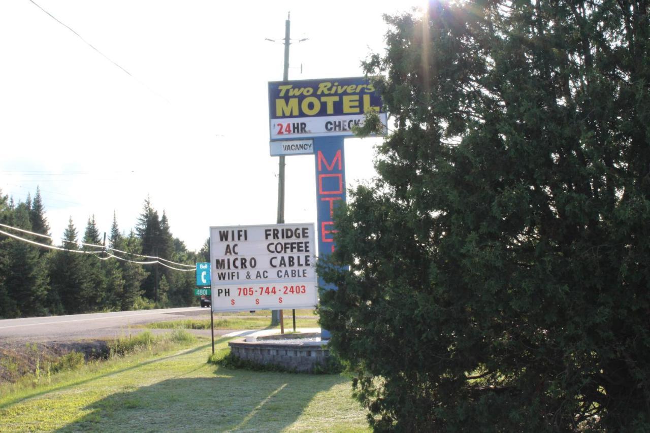 Two Rivers Motel Mattawa Exteriér fotografie